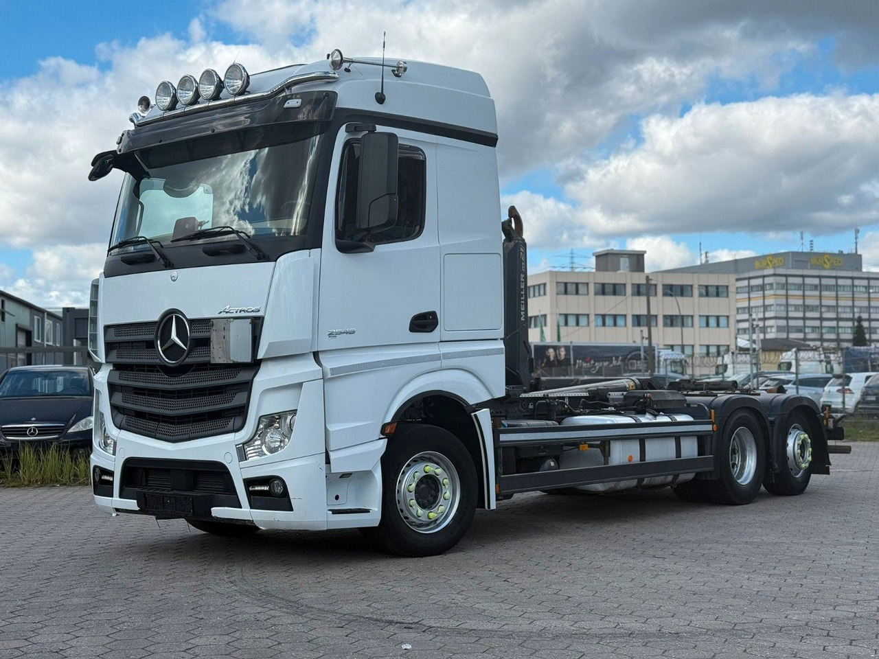 Mercedes-Benz Actros 2548 Meiller+ Funk+6x2 - Камион со кука за подигање: слика 1 Mercedes-Benz Actros 2548 Meiller+ Funk+6x2 - Камион со кука за подигање: слика 1