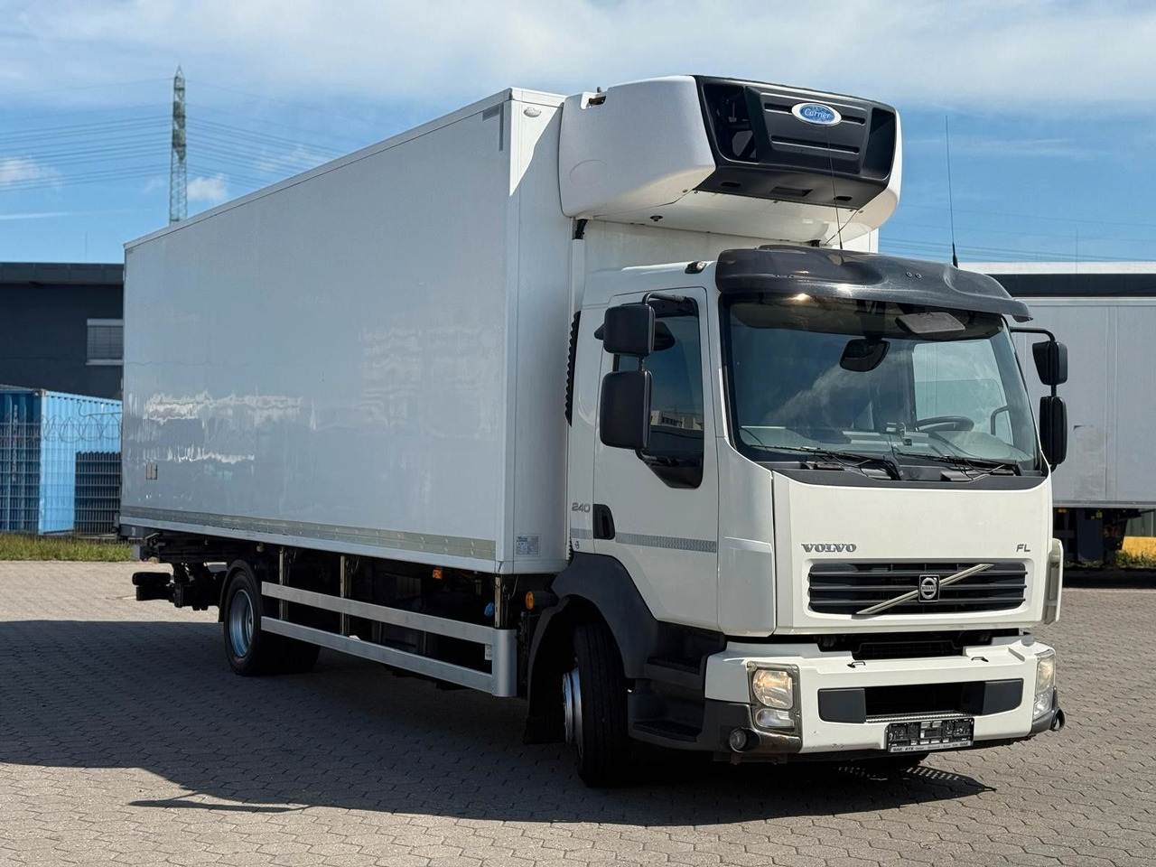 Volvo FL 240 Carrier Easy Cold+Hebebühne - Камион ладилник: слика 2 Volvo FL 240 Carrier Easy Cold+Hebebühne - Камион ладилник: слика 2