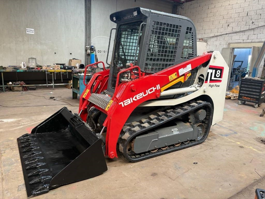 Takeuchi TL 8 - Компактен натоварувач: слика 1 Takeuchi TL 8 - Компактен натоварувач: слика 1