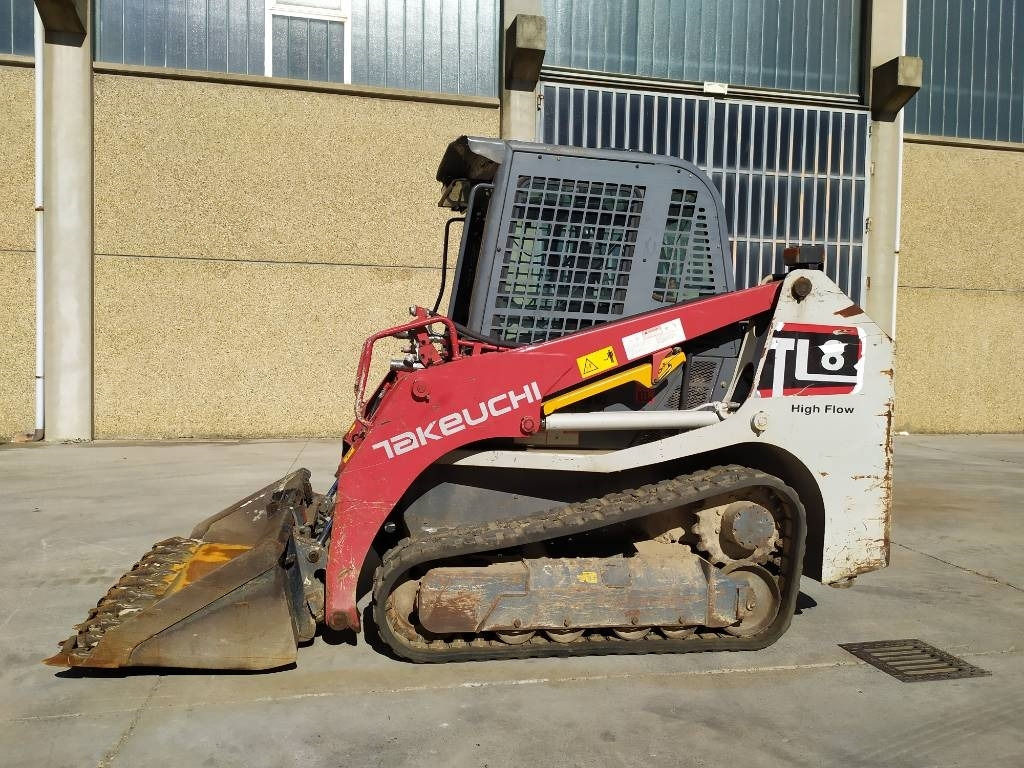 Takeuchi TL 8 - Натоварувач гасеничар: слика 2 Takeuchi TL 8 - Натоварувач гасеничар: слика 2