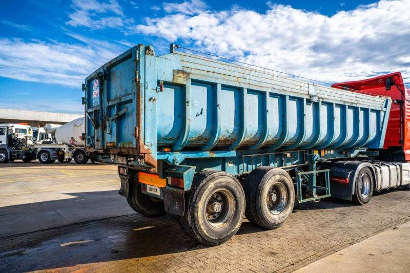 Benalu FRUEHAUF DF33 - Кипер полуприколка: слика 4 Benalu FRUEHAUF DF33 - Кипер полуприколка: слика 4