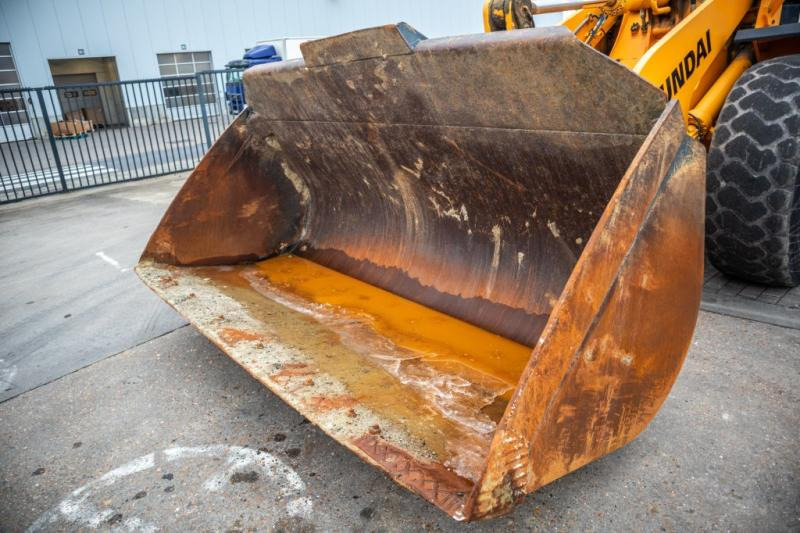 Натоварувач на тркала Hyundai HL955XT: слика 8