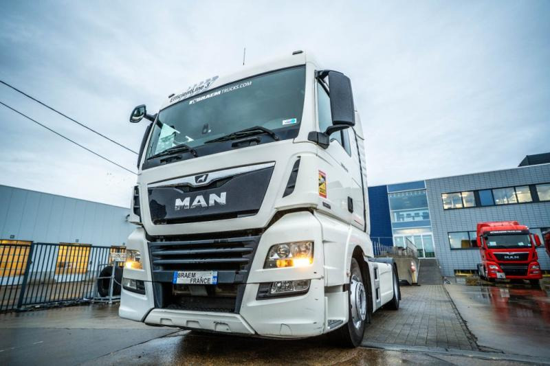 MAN TGX 18.470 XLX + INTARDER - Камион влекач: слика 2 MAN TGX 18.470 XLX + INTARDER - Камион влекач: слика 2