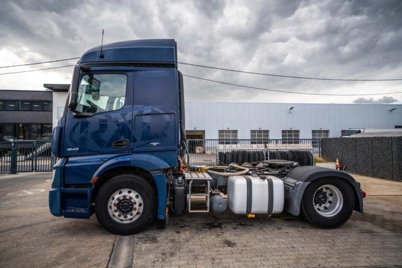 Mercedes ACTROS 1843 LS + HYDRAULIQUE - Камион влекач: слика 2 Mercedes ACTROS 1843 LS + HYDRAULIQUE - Камион влекач: слика 2