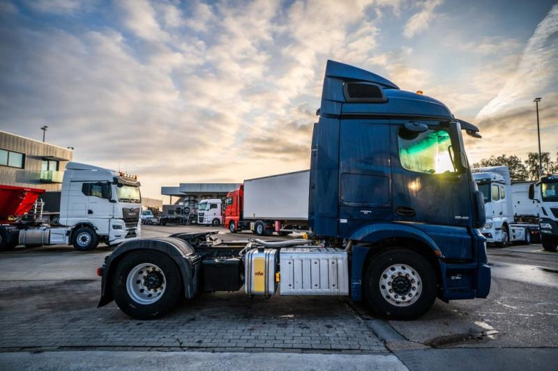 Mercedes ACTROS 1846 LS + HYDR. - Камион влекач: слика 3 Mercedes ACTROS 1846 LS + HYDR. - Камион влекач: слика 3