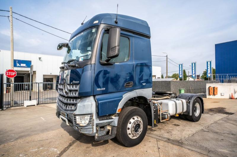 Mercedes AROCS 1843 LS ( NO ACTROS)+BIG AXLE +HYDR. - Камион влекач: слика 1 Mercedes AROCS 1843 LS ( NO ACTROS)+BIG AXLE +HYDR. - Камион влекач: слика 1