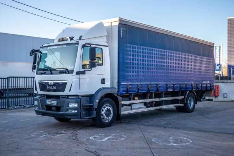 MAN TGM 18.340 BL+DHOLLANDIA - Камион со церада: слика 1 MAN TGM 18.340 BL+DHOLLANDIA - Камион со церада: слика 1