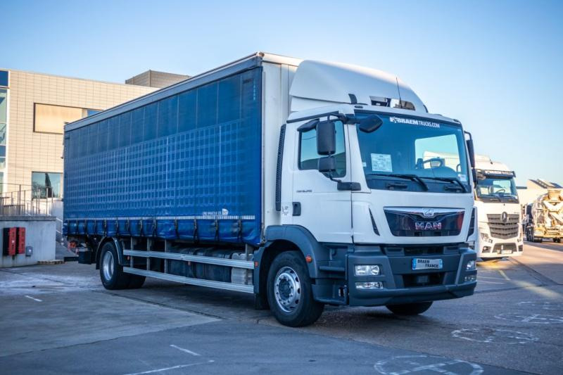 MAN TGM 18.340 BL+DHOLLANDIA - Камион со церада: слика 2 MAN TGM 18.340 BL+DHOLLANDIA - Камион со церада: слика 2