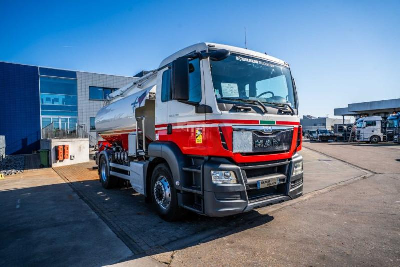 MAN TGS 18.400 4x4H +ALU CM 11.500L /4 COMP - Камион цистерна: слика 2 MAN TGS 18.400 4x4H +ALU CM 11.500L /4 COMP - Камион цистерна: слика 2