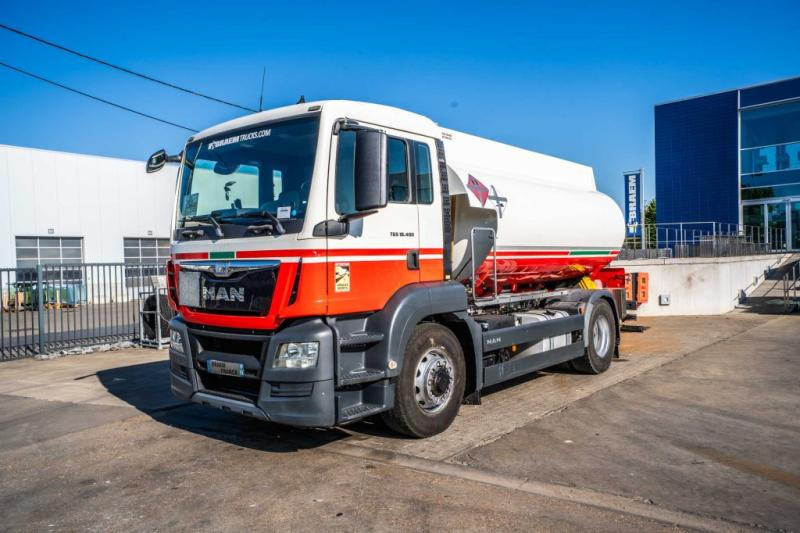 MAN TGS 18.400 4x4H +ALU CM 11.500L /4 COMP - Камион цистерна: слика 1 MAN TGS 18.400 4x4H +ALU CM 11.500L /4 COMP - Камион цистерна: слика 1
