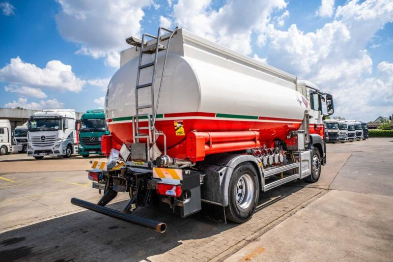 MAN TGS 18.400 BL+MAGYAR 13.500L / 5 COMP - Камион цистерна: слика 4 MAN TGS 18.400 BL+MAGYAR 13.500L / 5 COMP - Камион цистерна: слика 4