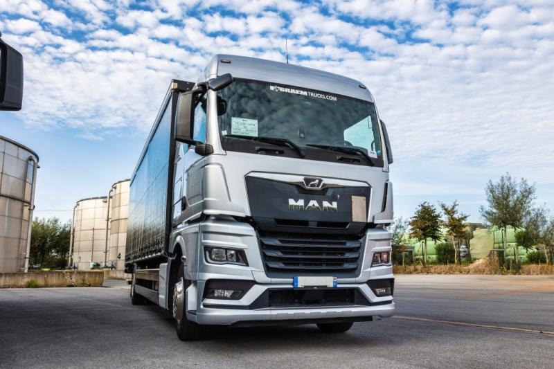MAN TGX 18.400 XLX+HAYON - Камион со церада: слика 2 MAN TGX 18.400 XLX+HAYON - Камион со церада: слика 2