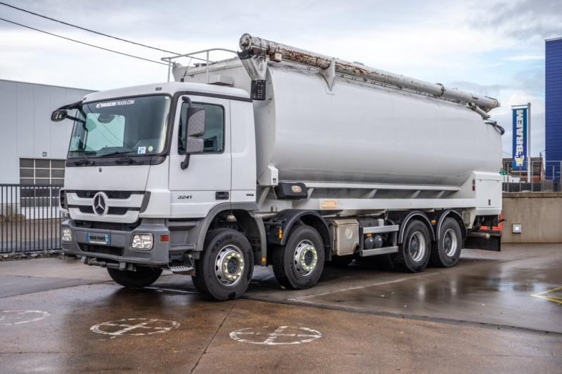 Mercedes ACTROS 3241+MP3+ECOVRAC 6COMP - Камион цистерна: слика 1 Mercedes ACTROS 3241+MP3+ECOVRAC 6COMP - Камион цистерна: слика 1