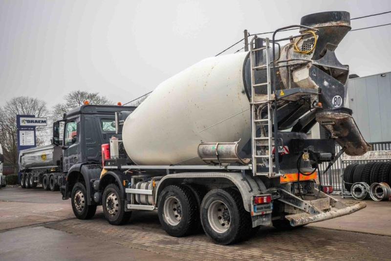 Mercedes AROCS 3236 BB+LIEBHERR 9M3 - Камион миксер за бетон: слика 4 Mercedes AROCS 3236 BB+LIEBHERR 9M3 - Камион миксер за бетон: слика 4