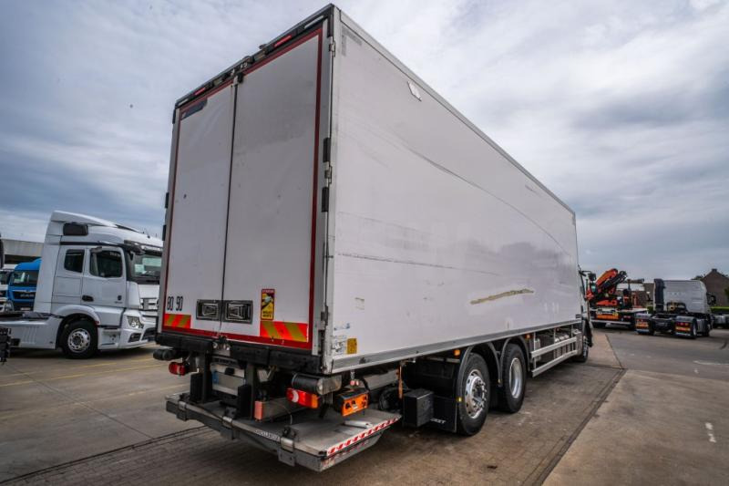 Renault D WIDE 380 DXI +CARRIER 1250 MT+DHOLLANDIA - Камион ладилник: слика 4 Renault D WIDE 380 DXI +CARRIER 1250 MT+DHOLLANDIA - Камион ладилник: слика 4