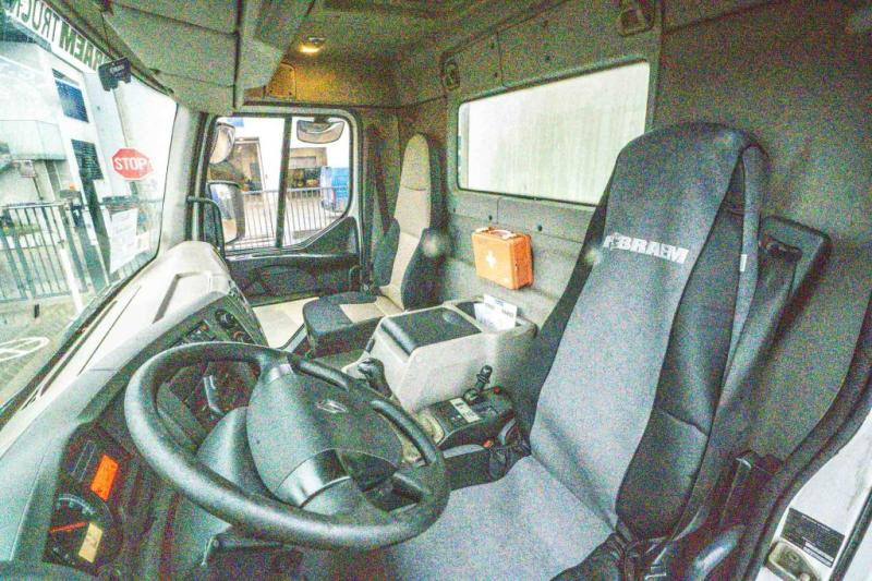 Камион сандучар Renault PREMIUM 340 DXI: слика 10