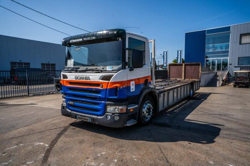 Scania P 270 (19T)- PORTE GAZ /10 PALETTES - Камион со платформа: слика 1 Scania P 270 (19T)- PORTE GAZ /10 PALETTES - Камион со платформа: слика 1