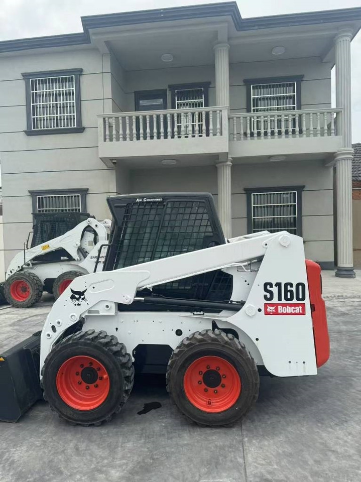 Bobcat S 160 - Компактен натоварувач: слика 2 Bobcat S 160 - Компактен натоварувач: слика 2