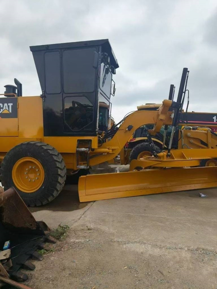 CAT 140K - Порамнувач: слика 3 CAT 140K - Порамнувач: слика 3