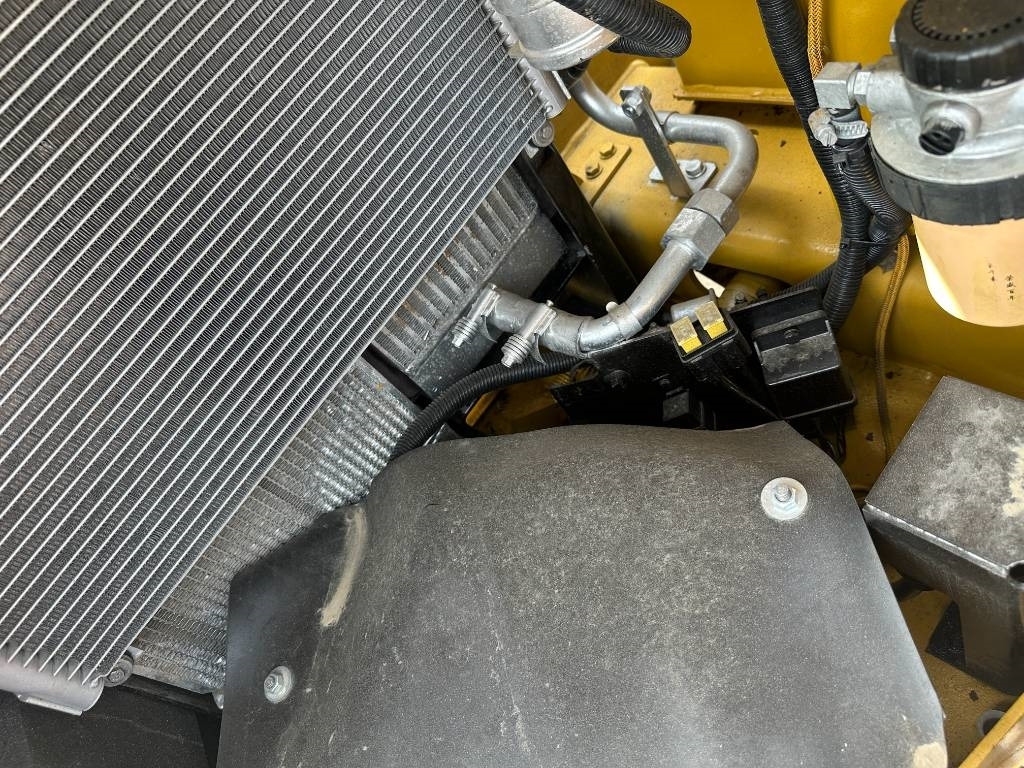 CAT 307E2  - Мини багер: слика 4 CAT 307E2  - Мини багер: слика 4