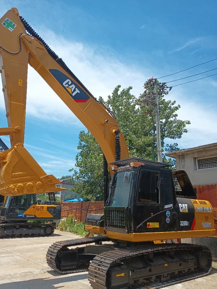 CAT 320D2 - Багер гасеничар: слика 3 CAT 320D2 - Багер гасеничар: слика 3