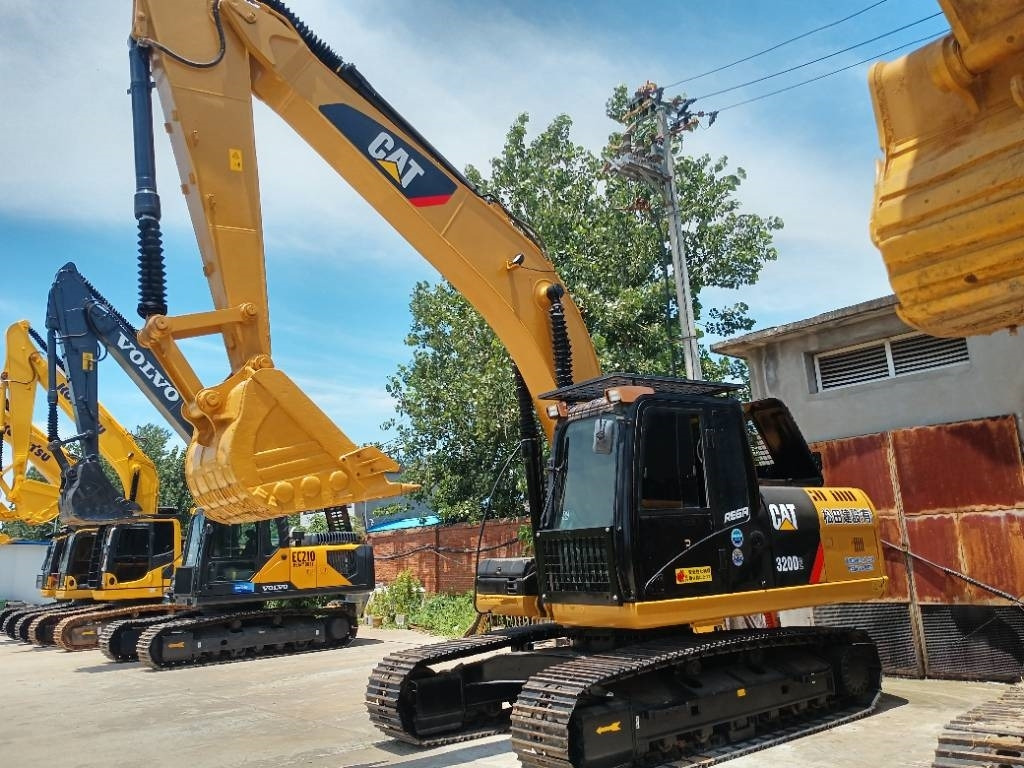 CAT 320D2 - Багер гасеничар: слика 4 CAT 320D2 - Багер гасеничар: слика 4