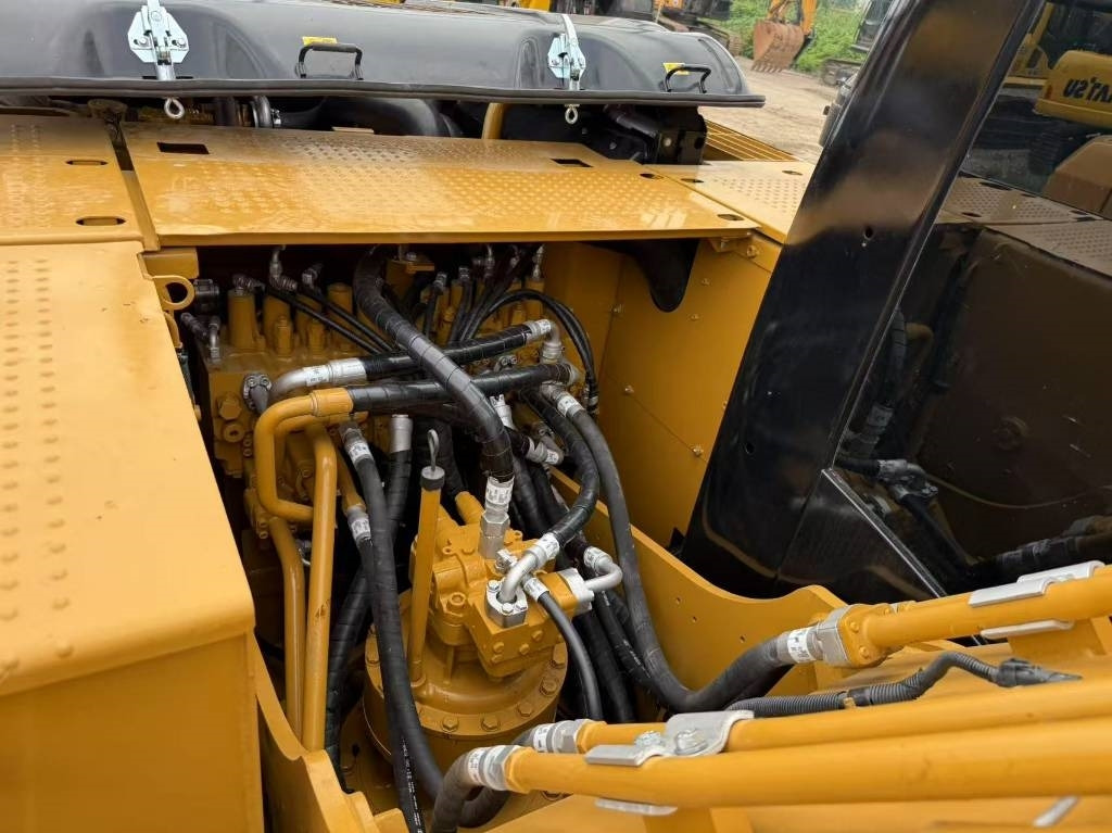 CAT 320D2  - Багер гасеничар: слика 2 CAT 320D2  - Багер гасеничар: слика 2