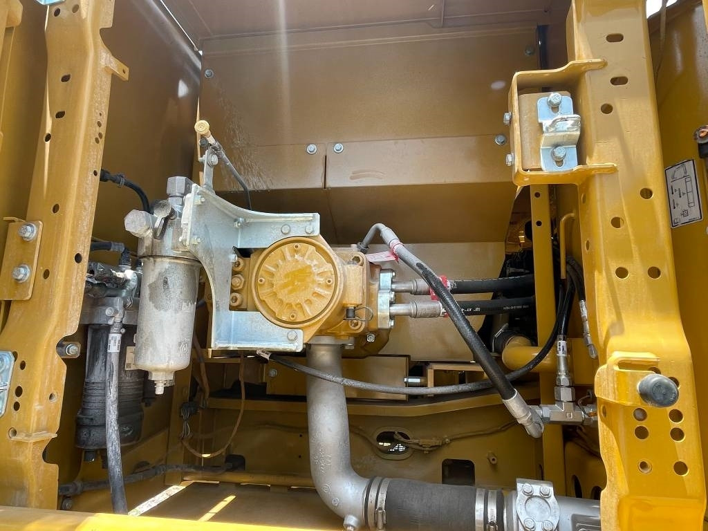 CAT 330GC - Багер гасеничар: слика 3 CAT 330GC - Багер гасеничар: слика 3