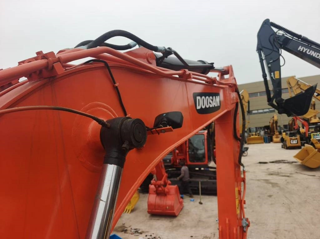 Doosan DX 140 - Багер гасеничар: слика 2 Doosan DX 140 - Багер гасеничар: слика 2