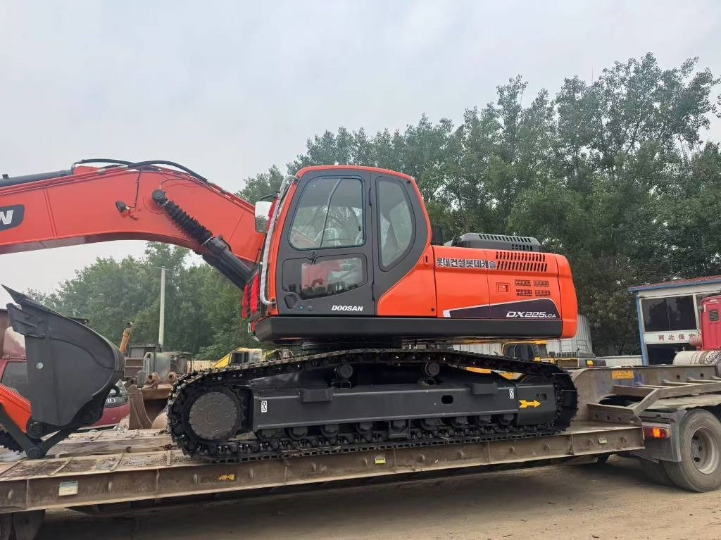 Doosan DX 225 LCA - Багер гасеничар: слика 2 Doosan DX 225 LCA - Багер гасеничар: слика 2