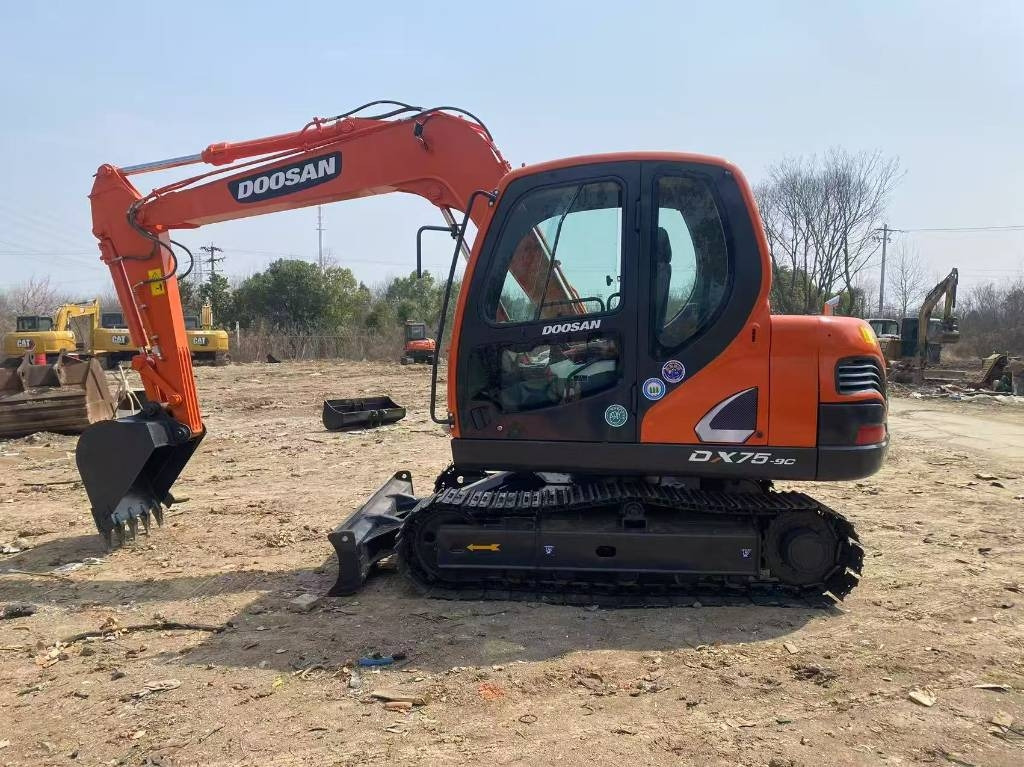 Doosan DX 75-9 C - Мини багер: слика 1 Doosan DX 75-9 C - Мини багер: слика 1