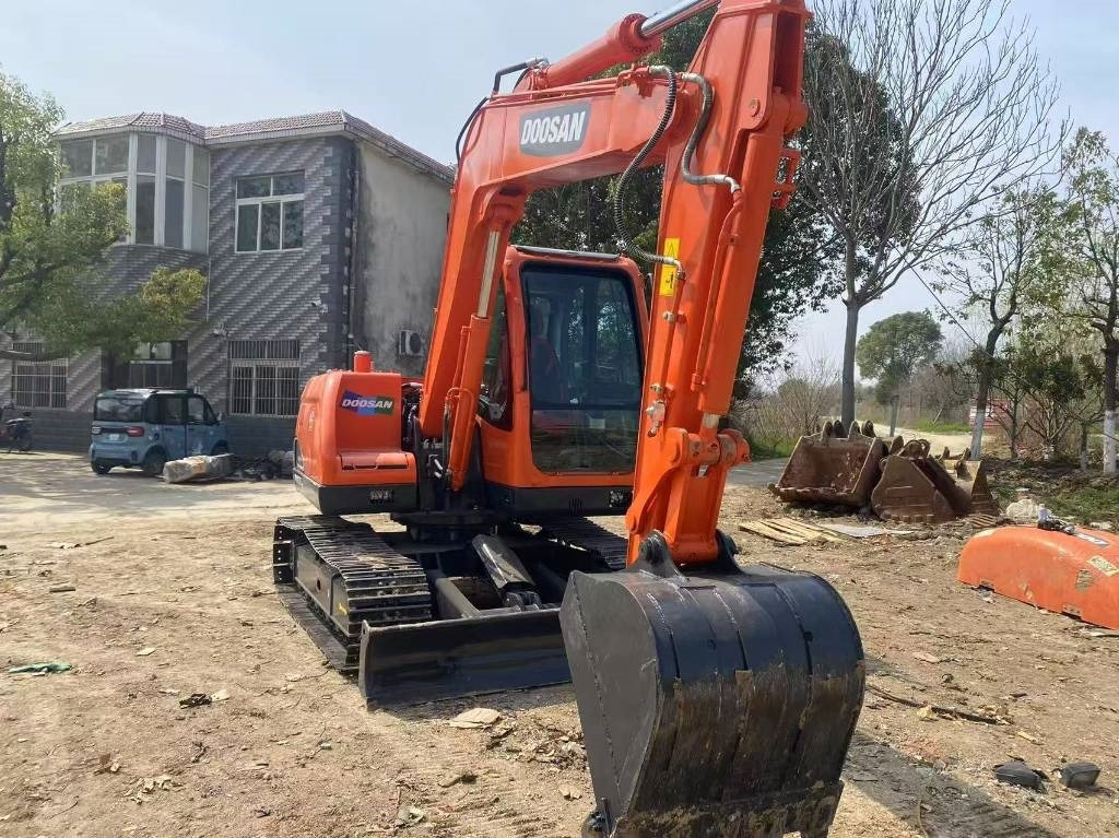 Doosan DX 75-9 C - Мини багер: слика 3 Doosan DX 75-9 C - Мини багер: слика 3