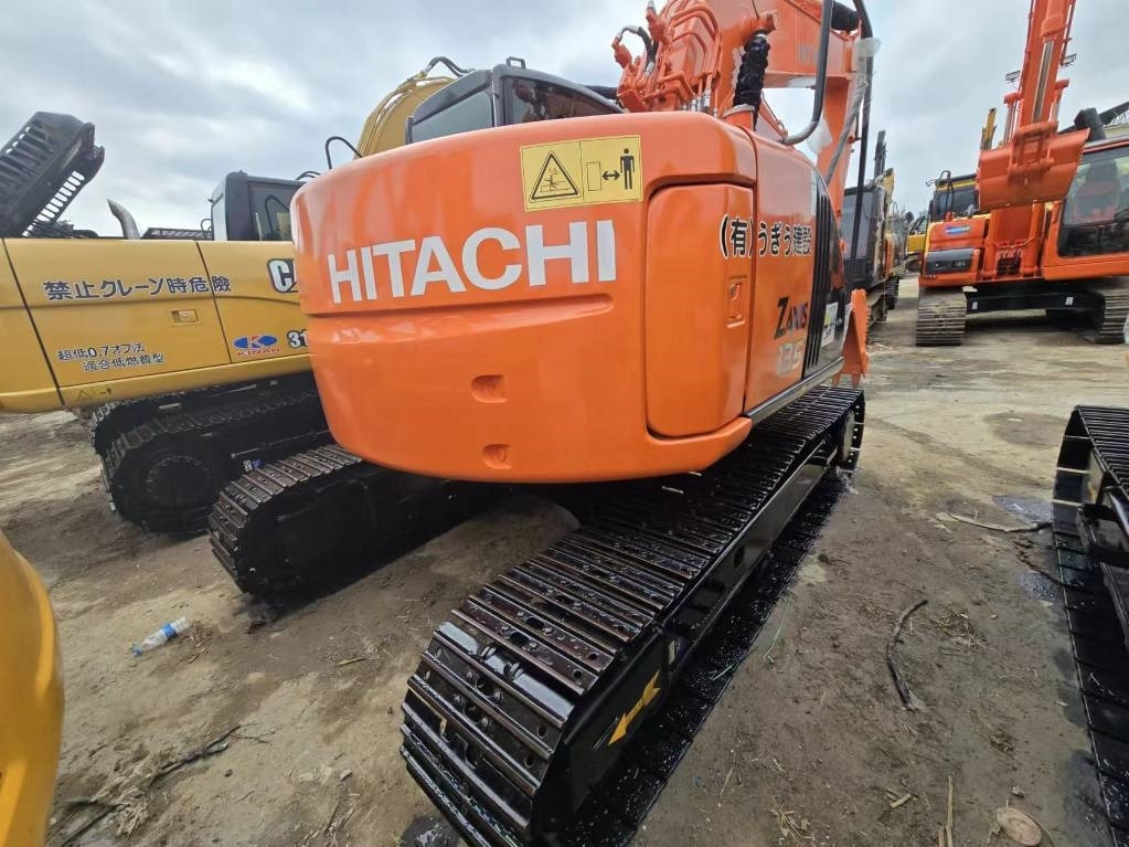 Hitachi ZX 135 US - Багер гасеничар: слика 1 Hitachi ZX 135 US - Багер гасеничар: слика 1