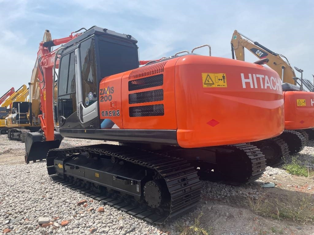Hitachi ZX 200 - Багер гасеничар: слика 1 Hitachi ZX 200 - Багер гасеничар: слика 1