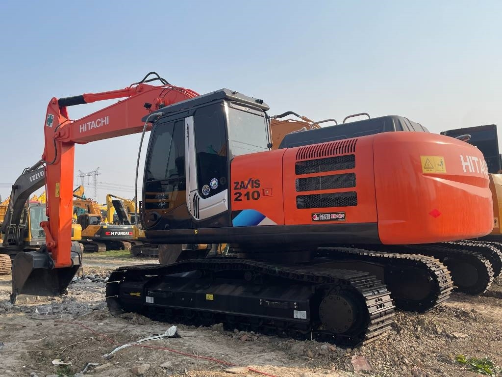 Hitachi ZX 210 - Багер гасеничар: слика 1 Hitachi ZX 210 - Багер гасеничар: слика 1