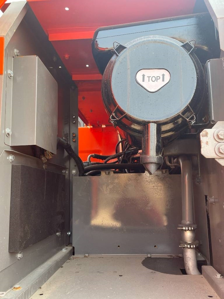 Hitachi ZX 210 - Багер гасеничар: слика 2 Hitachi ZX 210 - Багер гасеничар: слика 2