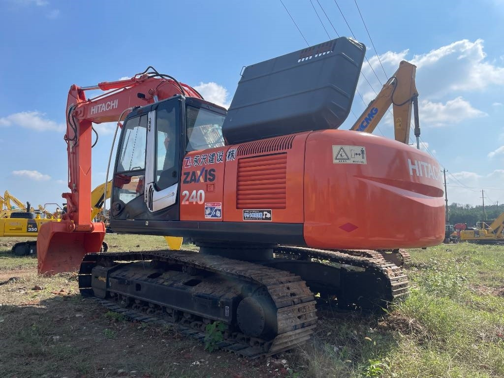 Hitachi ZX 240 - Багер гасеничар: слика 4 Hitachi ZX 240 - Багер гасеничар: слика 4