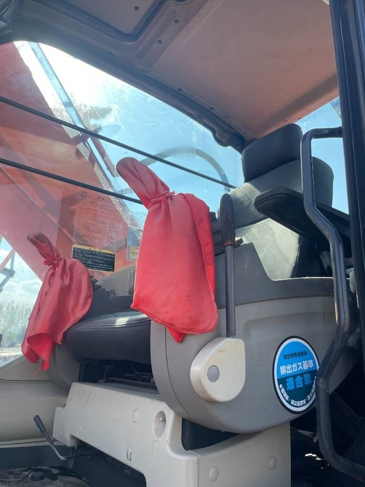 Hitachi ZX 240 - Багер гасеничар: слика 2 Hitachi ZX 240 - Багер гасеничар: слика 2