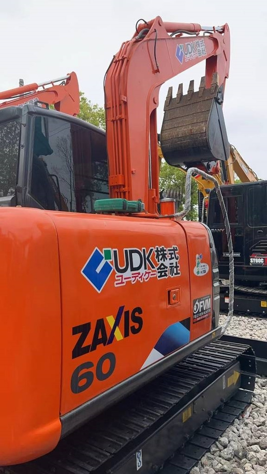 Hitachi ZX 60 - Мини багер: слика 5 Hitachi ZX 60 - Мини багер: слика 5