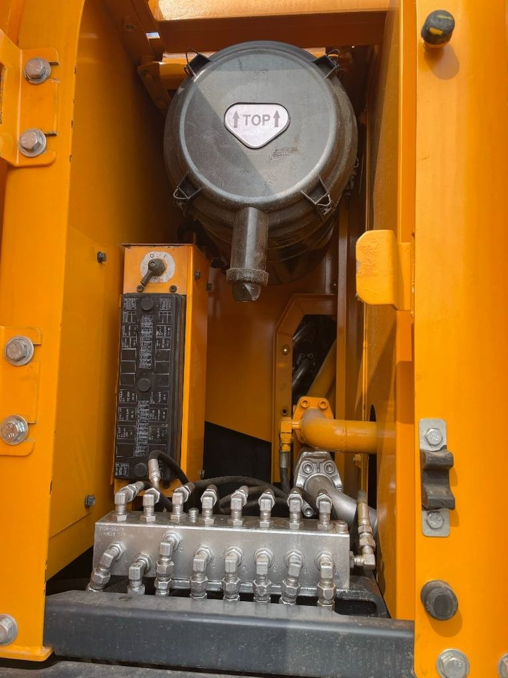 Hyundai 225LC-9S - Багер гасеничар: слика 3 Hyundai 225LC-9S - Багер гасеничар: слика 3