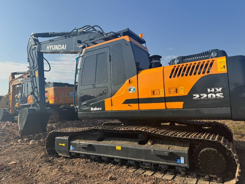 Hyundai HX 220 - Багер гасеничар: слика 2 Hyundai HX 220 - Багер гасеничар: слика 2