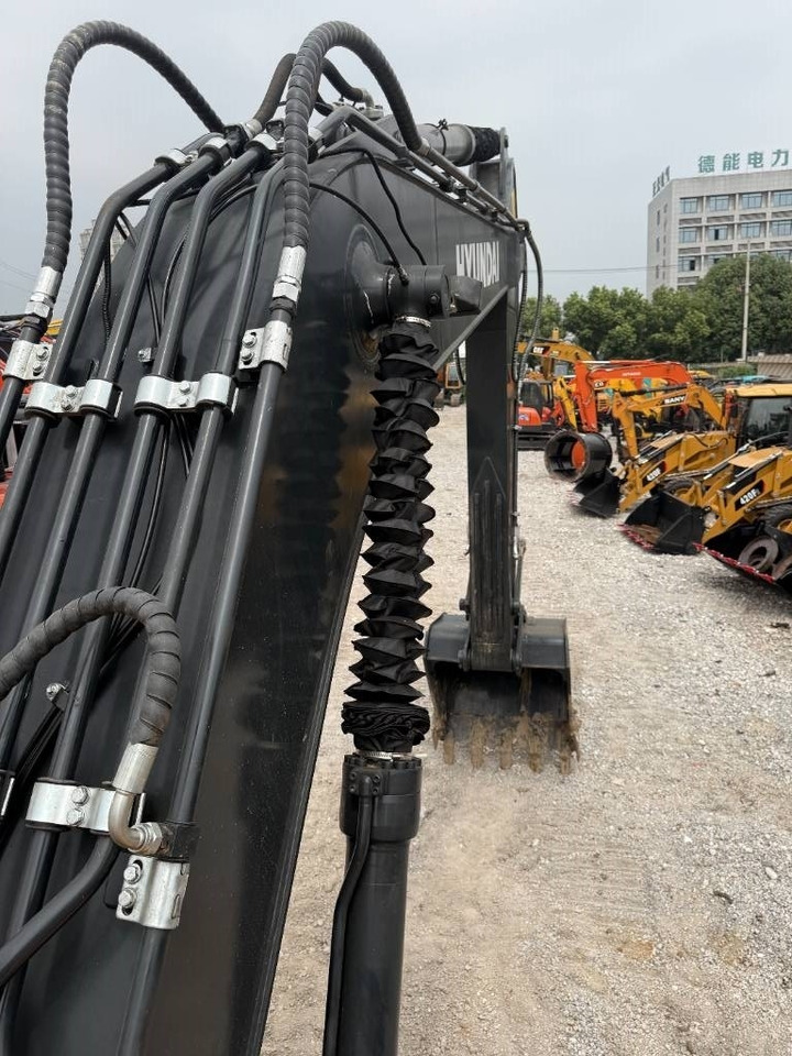 Hyundai HX 220 - Багер гасеничар: слика 4 Hyundai HX 220 - Багер гасеничар: слика 4