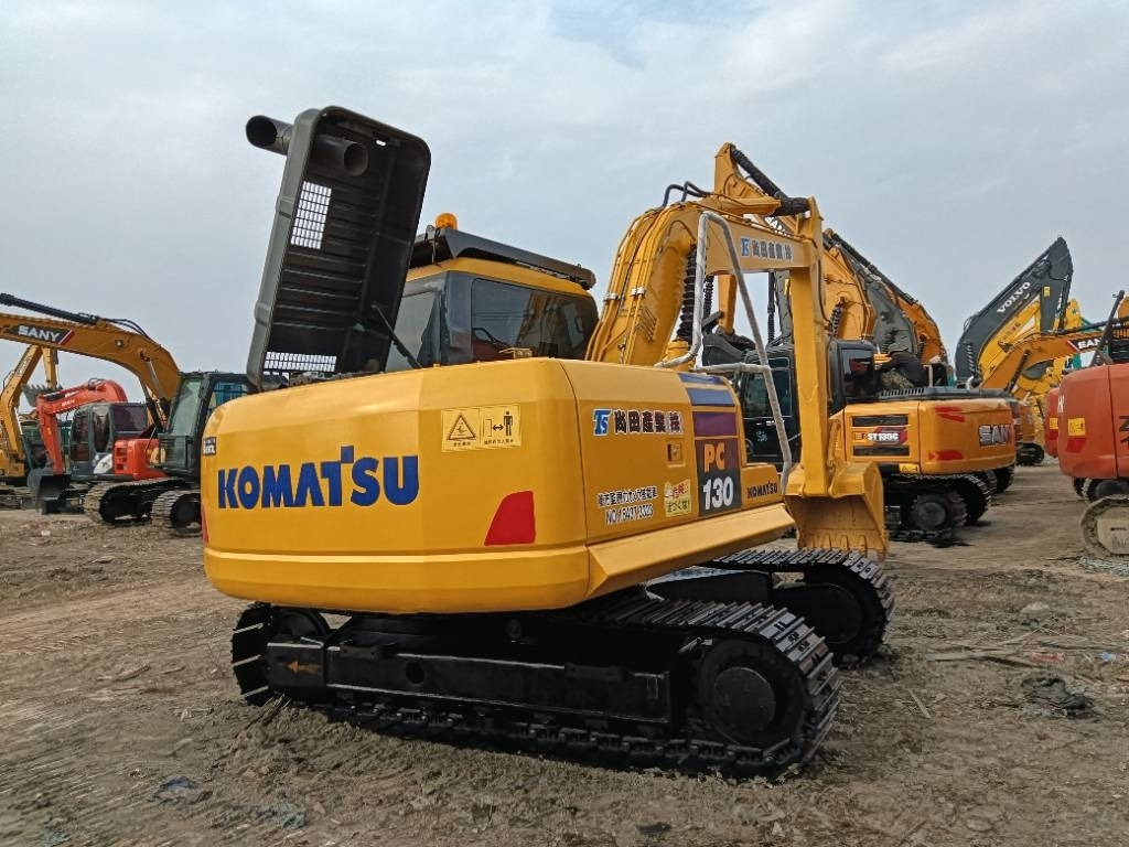 Komatsu PC 130 - Багер гасеничар: слика 2 Komatsu PC 130 - Багер гасеничар: слика 2