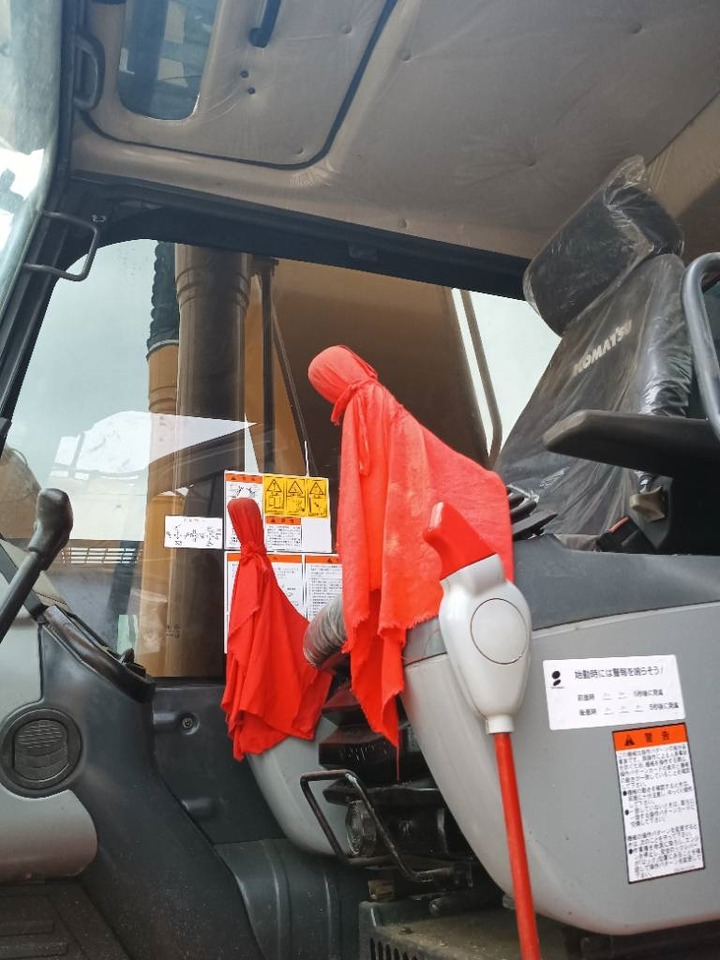 Komatsu PC 220-8 - Багер гасеничар: слика 5 Komatsu PC 220-8 - Багер гасеничар: слика 5