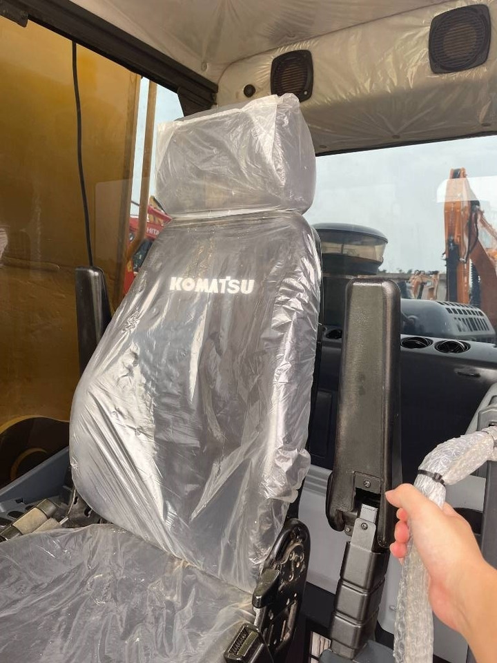 Komatsu PC 220 - Багер гасеничар: слика 4 Komatsu PC 220 - Багер гасеничар: слика 4