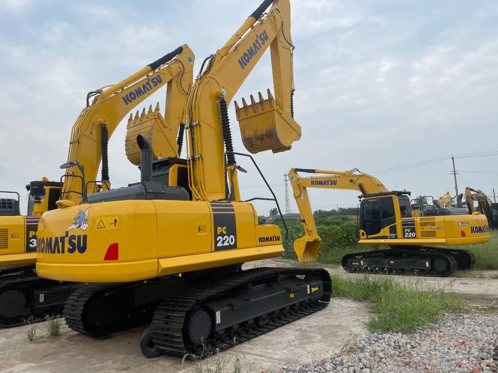 Komatsu PC 220 - Багер гасеничар: слика 1 Komatsu PC 220 - Багер гасеничар: слика 1