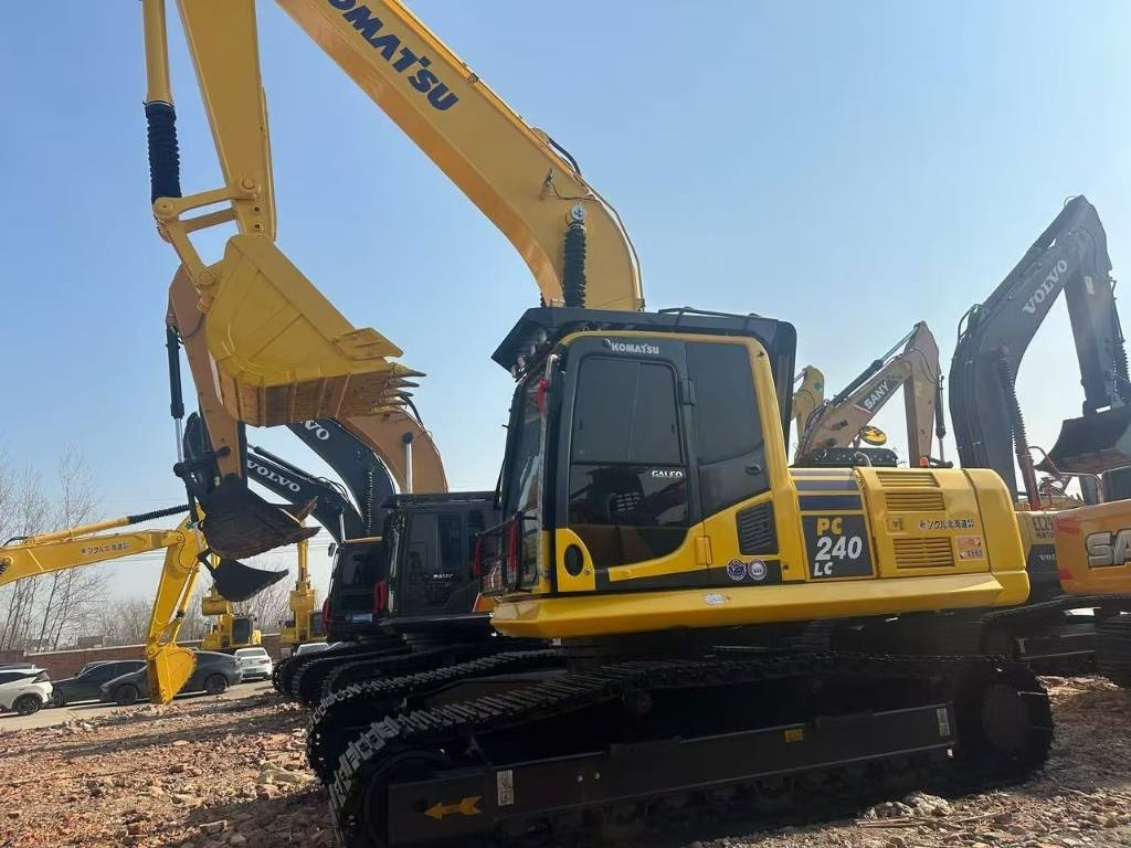 Komatsu PC 240 LC  - Багер гасеничар: слика 2 Komatsu PC 240 LC  - Багер гасеничар: слика 2