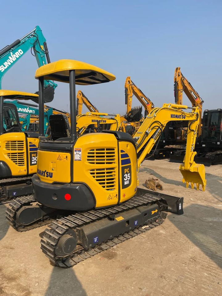 Komatsu PC 35 - Мини багер: слика 1 Komatsu PC 35 - Мини багер: слика 1