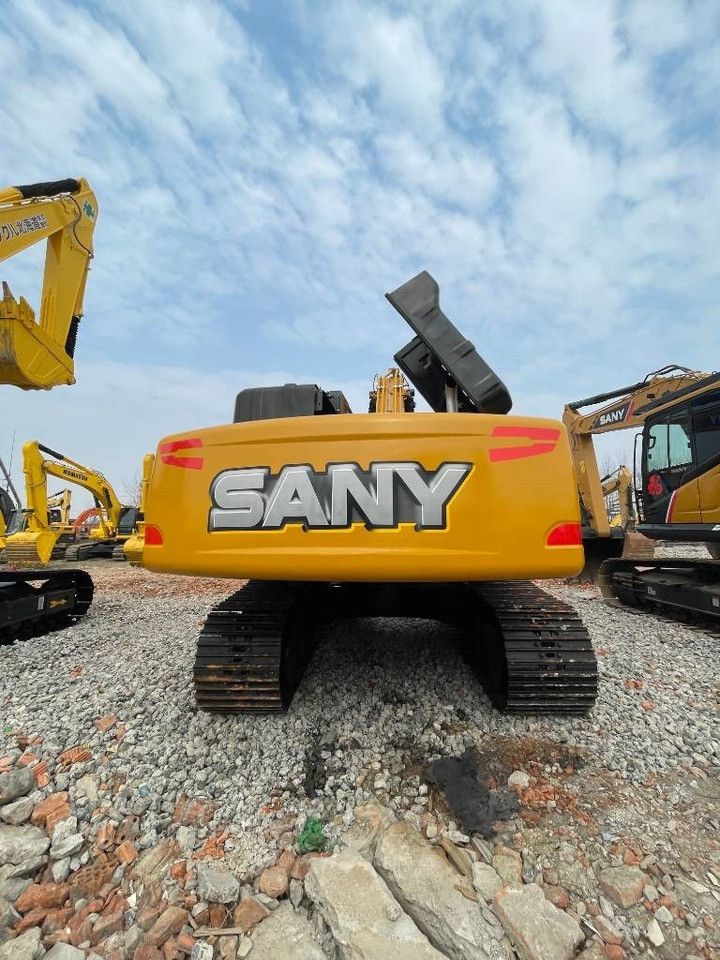 Sany 215 - Багер гасеничар: слика 3 Sany 215 - Багер гасеничар: слика 3