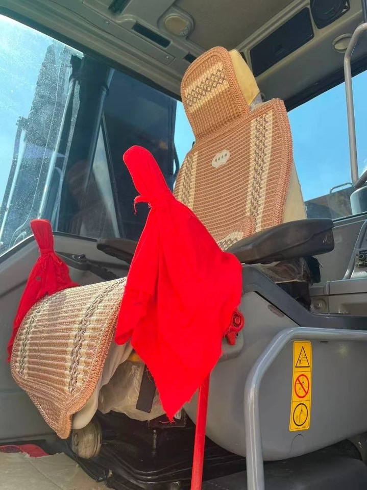 Volvo EC 240 - Багер гасеничар: слика 4 Volvo EC 240 - Багер гасеничар: слика 4